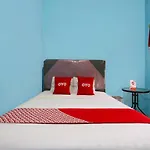 OYO 91476 Srikaya Hotel 3